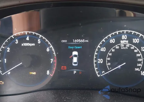 2012 Hyundai Genesis 4.6 from USA, damaged, VIN KMHGC4DF3CU175301